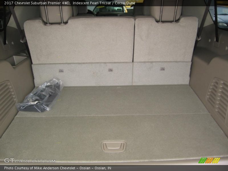 Iridescent Pearl Tricoat / Cocoa/Dune 2017 Chevrolet Suburban Premier 4WD