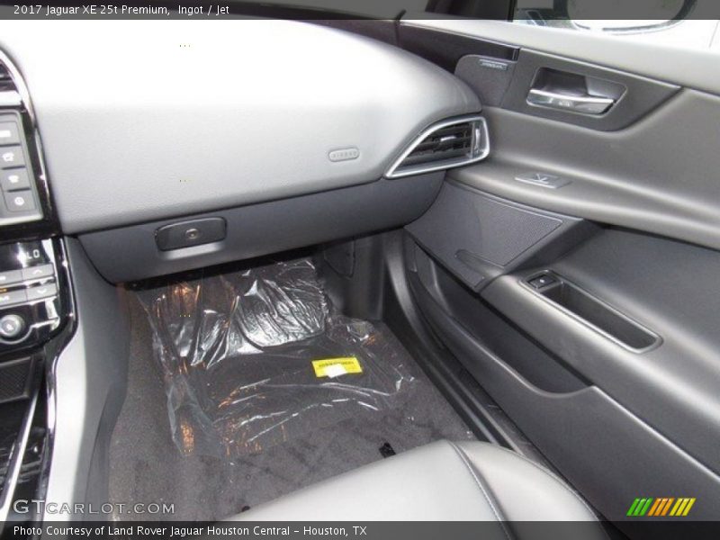 Ingot / Jet 2017 Jaguar XE 25t Premium
