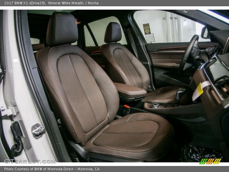Mineral White Metallic / Mocha 2017 BMW X1 sDrive28i