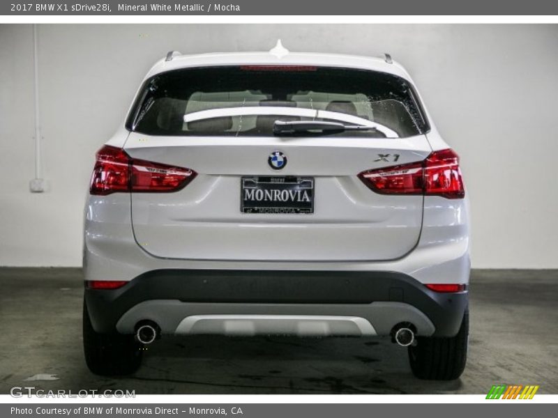 Mineral White Metallic / Mocha 2017 BMW X1 sDrive28i