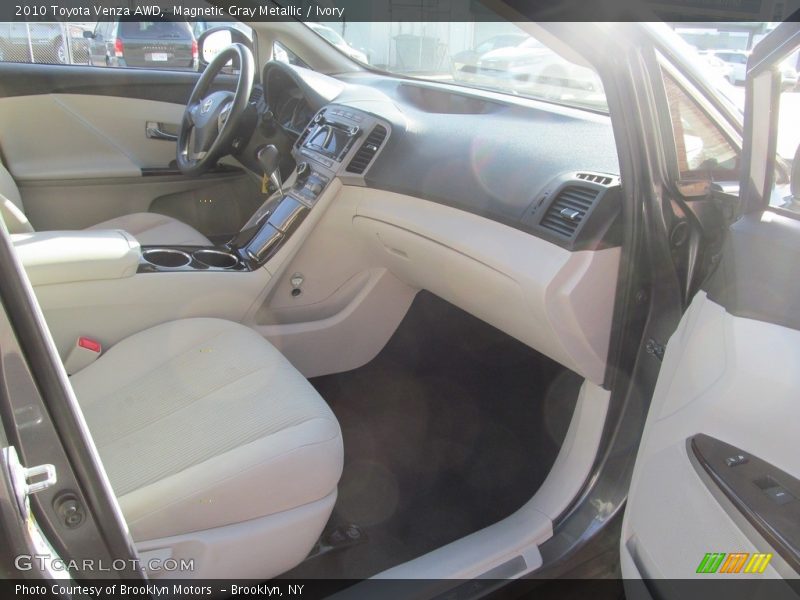 Magnetic Gray Metallic / Ivory 2010 Toyota Venza AWD