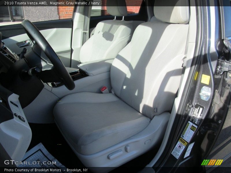 Magnetic Gray Metallic / Ivory 2010 Toyota Venza AWD