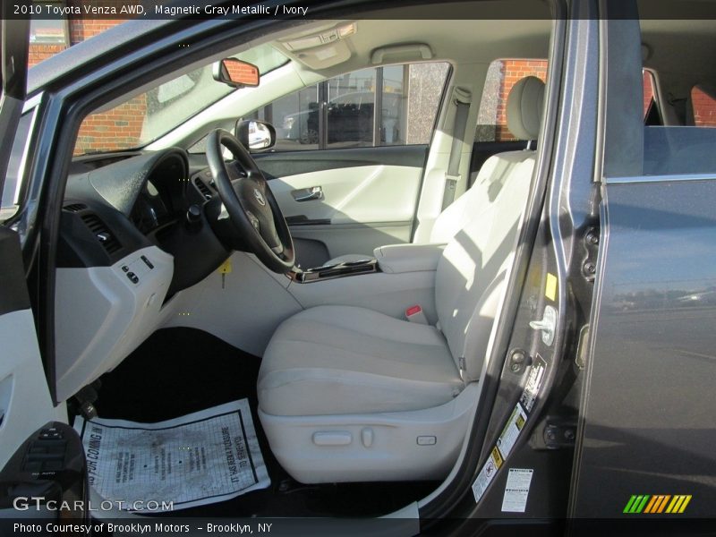 Magnetic Gray Metallic / Ivory 2010 Toyota Venza AWD