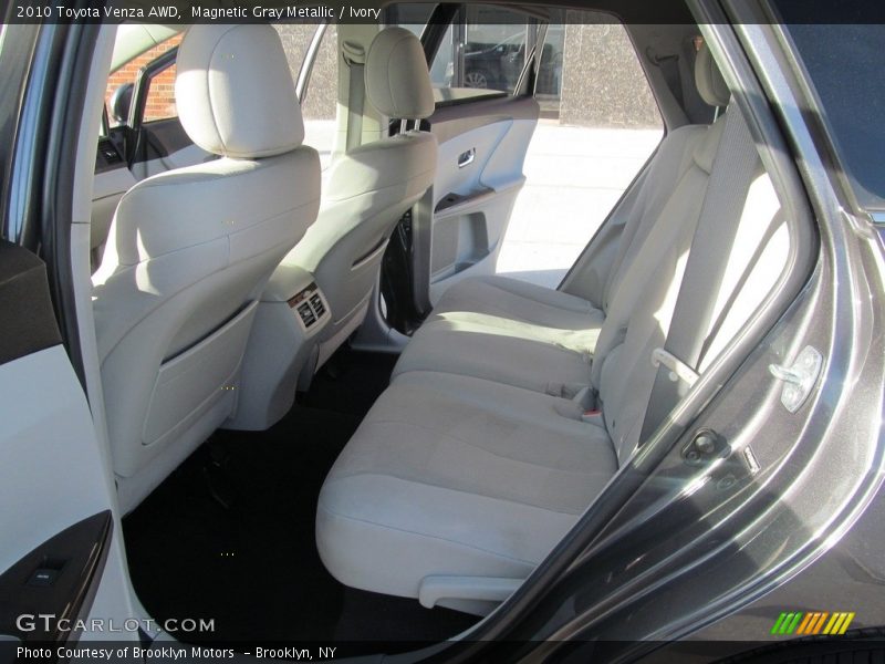 Magnetic Gray Metallic / Ivory 2010 Toyota Venza AWD