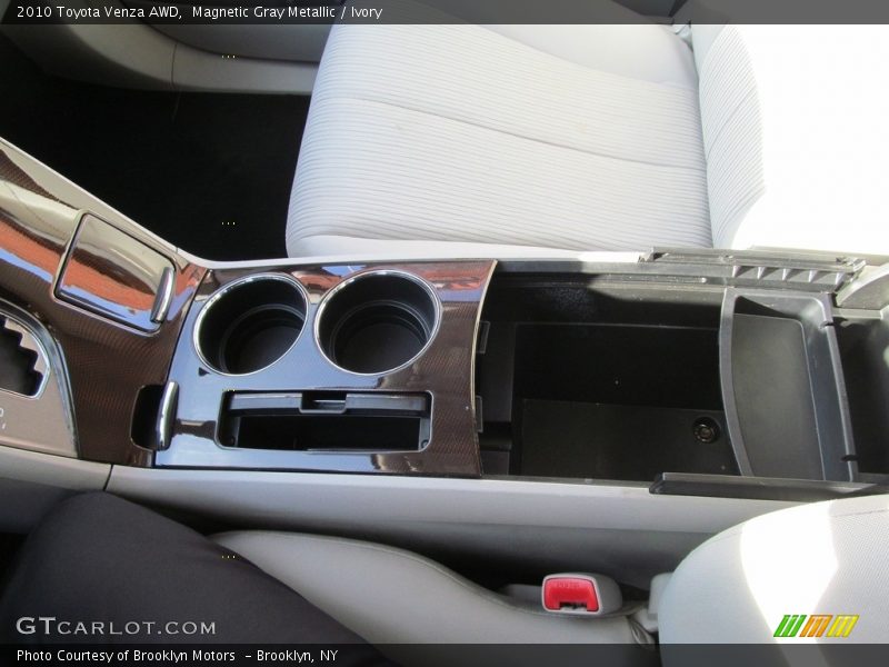 Magnetic Gray Metallic / Ivory 2010 Toyota Venza AWD