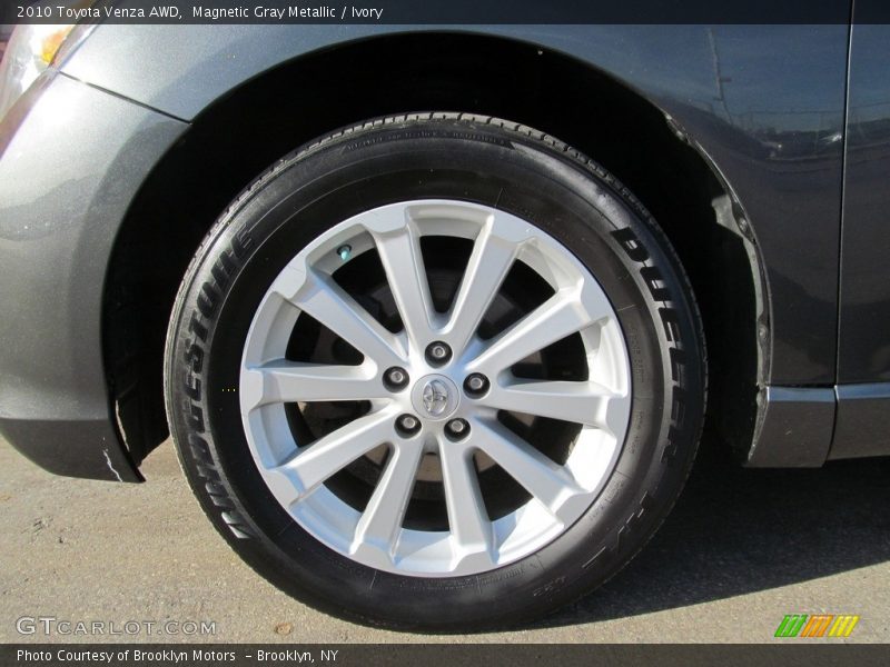 Magnetic Gray Metallic / Ivory 2010 Toyota Venza AWD