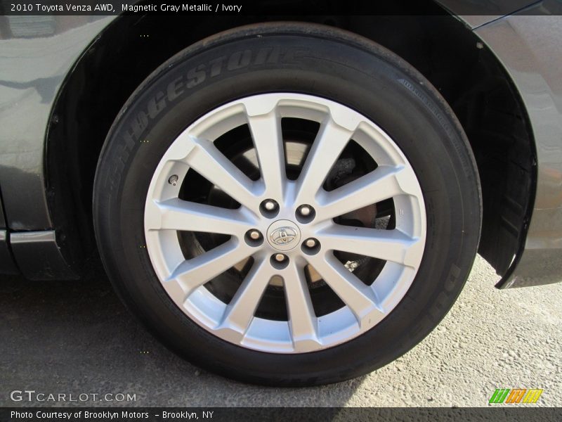 Magnetic Gray Metallic / Ivory 2010 Toyota Venza AWD