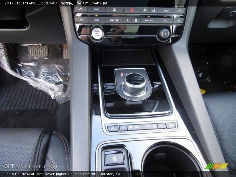 Rodium Silver / Jet 2017 Jaguar F-PACE 20d AWD Prestige