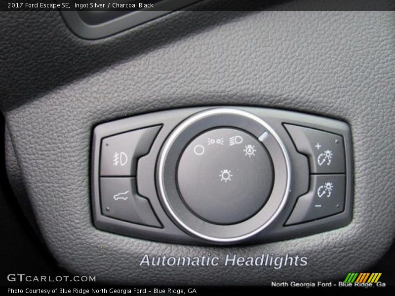 Ingot Silver / Charcoal Black 2017 Ford Escape SE