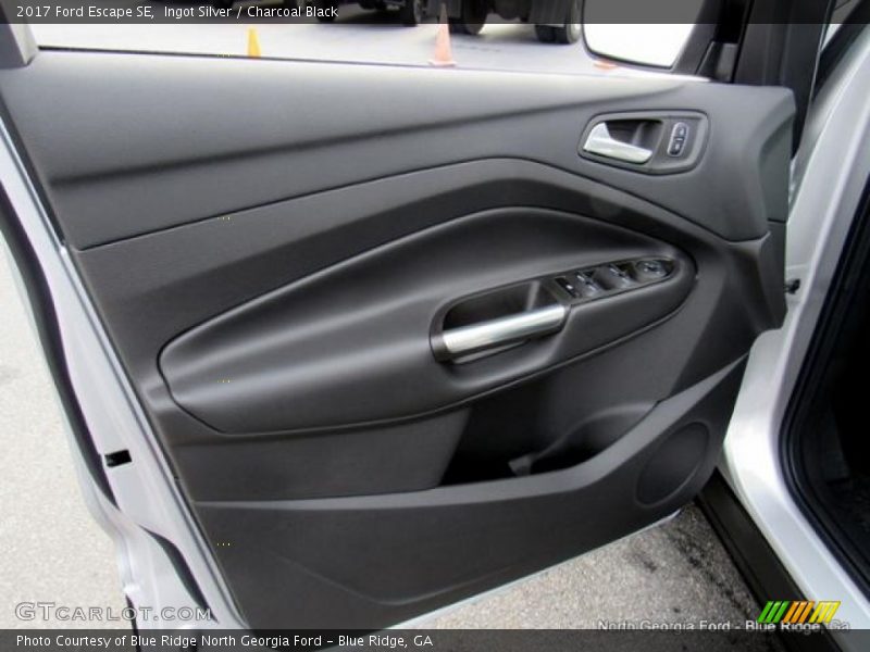 Ingot Silver / Charcoal Black 2017 Ford Escape SE