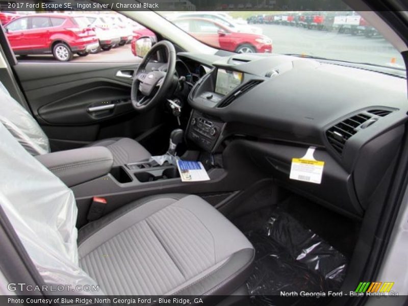 Ingot Silver / Charcoal Black 2017 Ford Escape SE