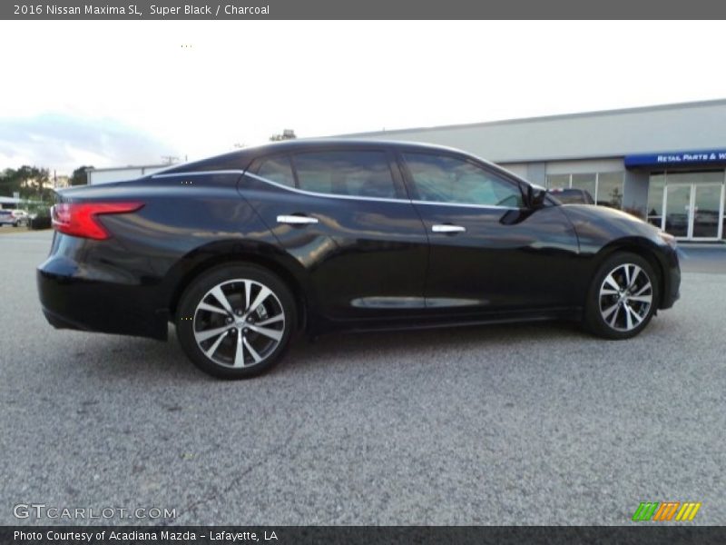Super Black / Charcoal 2016 Nissan Maxima SL