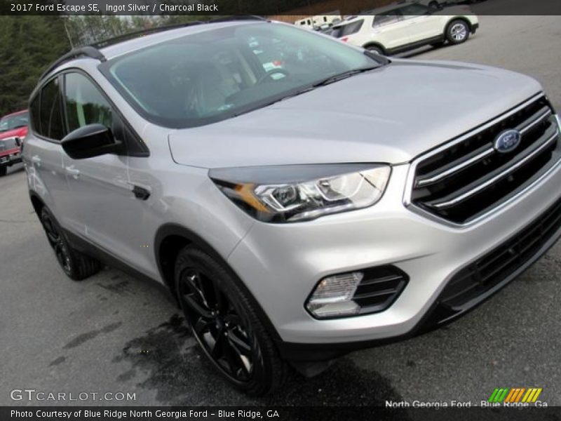 Ingot Silver / Charcoal Black 2017 Ford Escape SE