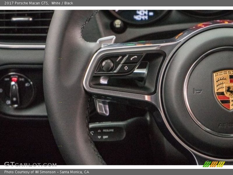 Controls of 2017 Macan GTS