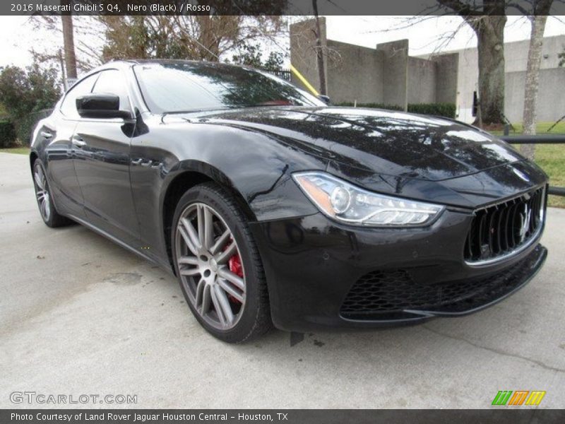 Nero (Black) / Rosso 2016 Maserati Ghibli S Q4