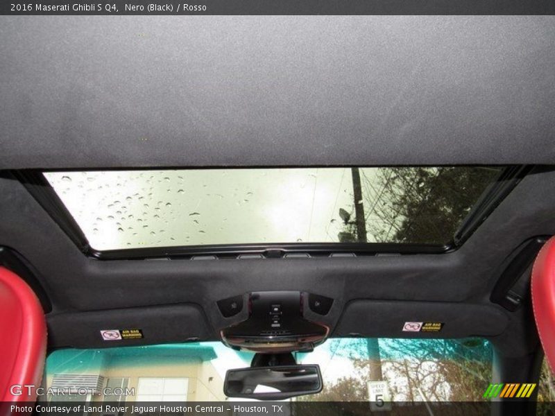 Nero (Black) / Rosso 2016 Maserati Ghibli S Q4