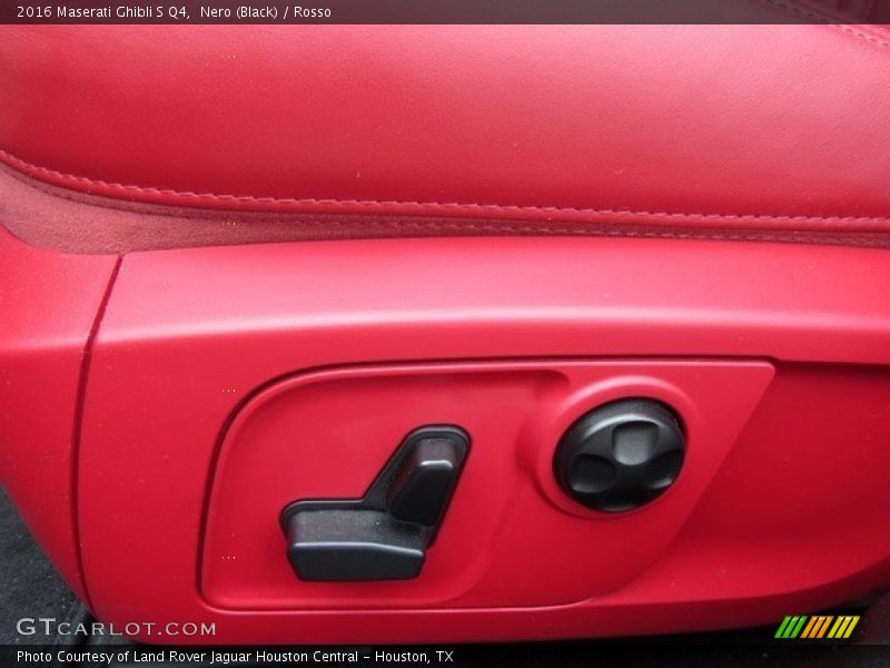 Nero (Black) / Rosso 2016 Maserati Ghibli S Q4