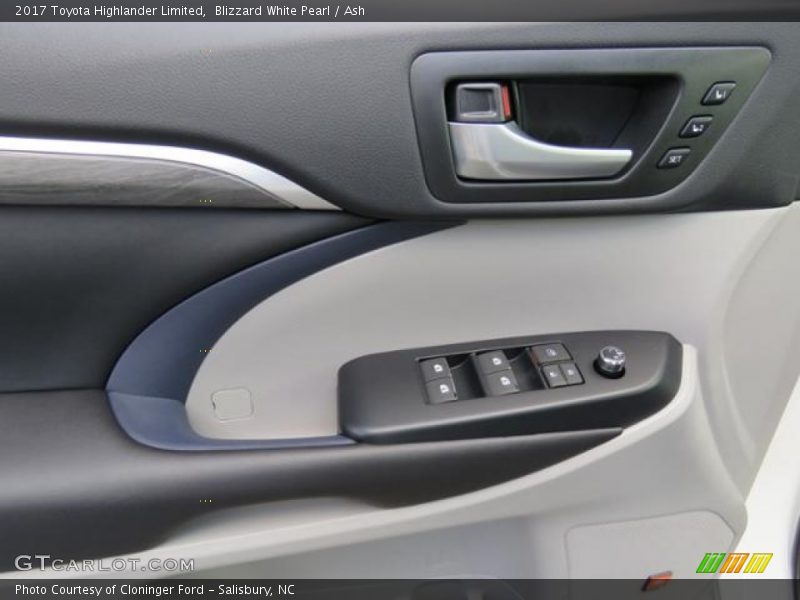 Door Panel of 2017 Highlander Limited