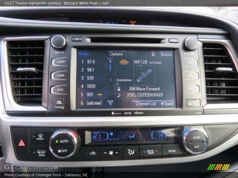 Navigation of 2017 Highlander Limited