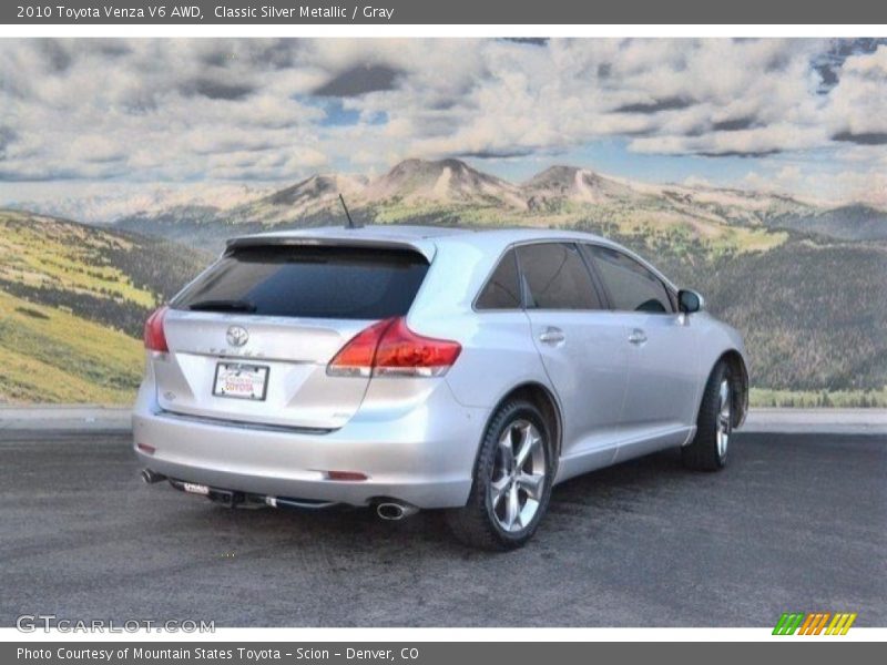 Classic Silver Metallic / Gray 2010 Toyota Venza V6 AWD