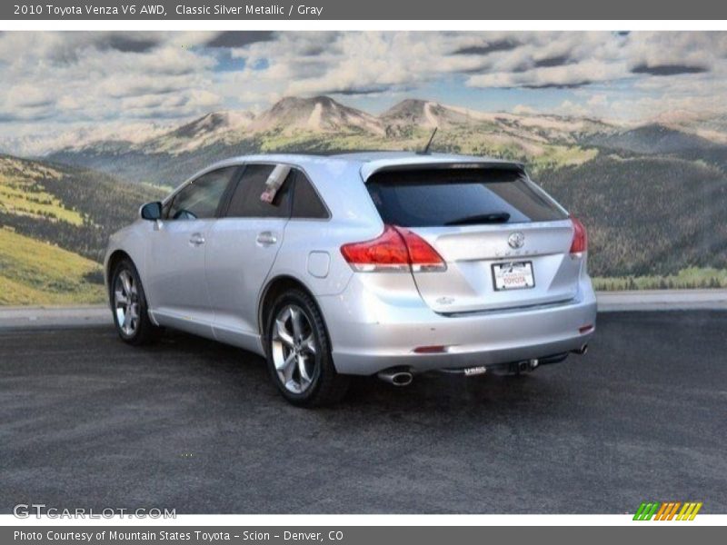 Classic Silver Metallic / Gray 2010 Toyota Venza V6 AWD