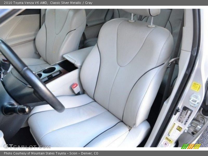 Classic Silver Metallic / Gray 2010 Toyota Venza V6 AWD