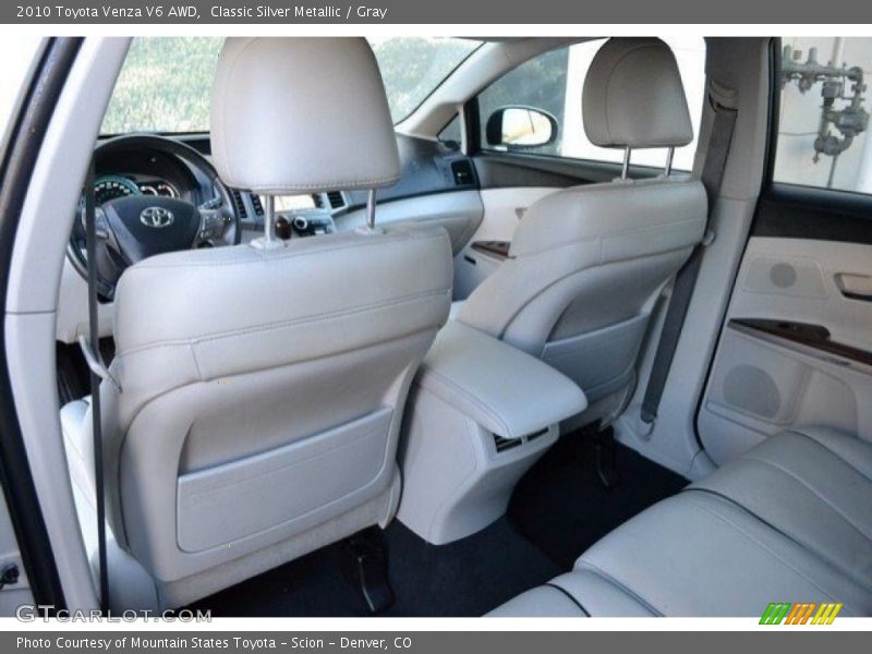 Classic Silver Metallic / Gray 2010 Toyota Venza V6 AWD