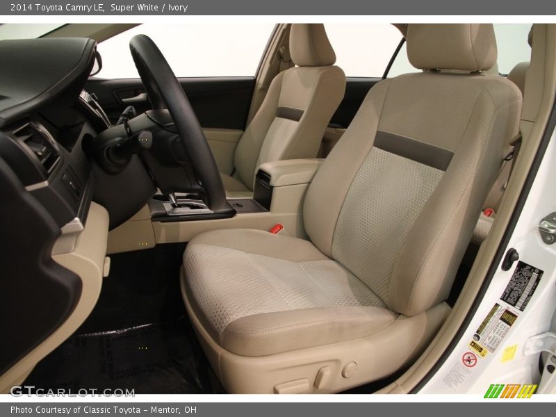 Super White / Ivory 2014 Toyota Camry LE