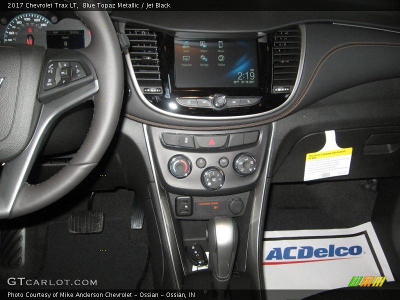 Blue Topaz Metallic / Jet Black 2017 Chevrolet Trax LT