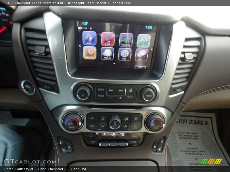Iridescent Pearl Tricoat / Cocoa/Dune 2017 Chevrolet Tahoe Premier 4WD