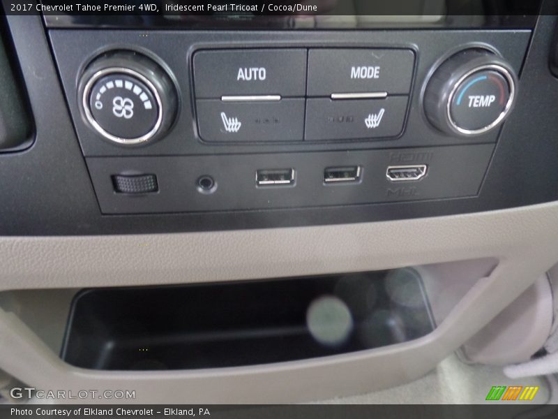Iridescent Pearl Tricoat / Cocoa/Dune 2017 Chevrolet Tahoe Premier 4WD