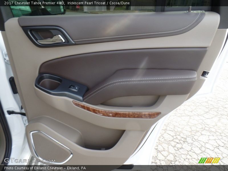 Iridescent Pearl Tricoat / Cocoa/Dune 2017 Chevrolet Tahoe Premier 4WD