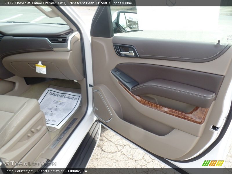 Iridescent Pearl Tricoat / Cocoa/Dune 2017 Chevrolet Tahoe Premier 4WD