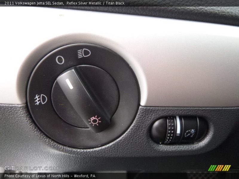 Reflex Silver Metallic / Titan Black 2011 Volkswagen Jetta SEL Sedan