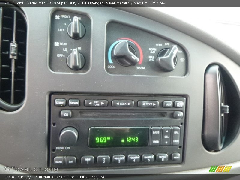 Silver Metallic / Medium Flint Grey 2007 Ford E Series Van E350 Super Duty XLT Passenger