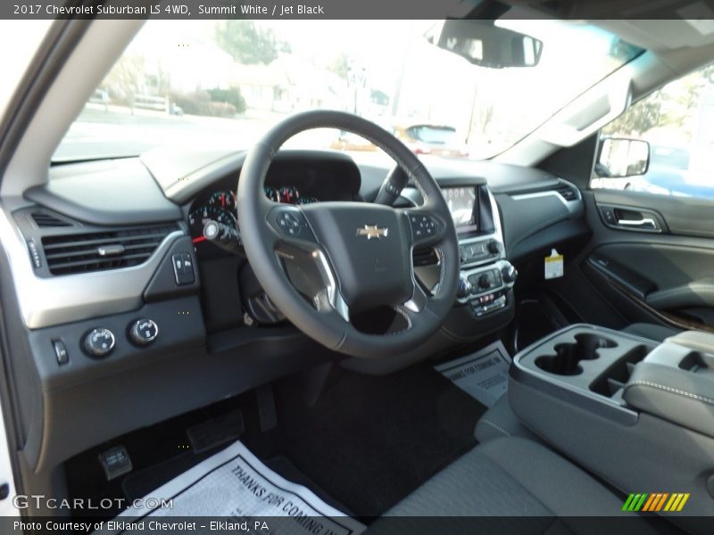 Summit White / Jet Black 2017 Chevrolet Suburban LS 4WD