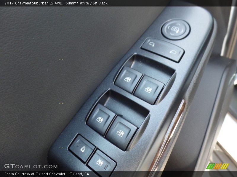 Summit White / Jet Black 2017 Chevrolet Suburban LS 4WD