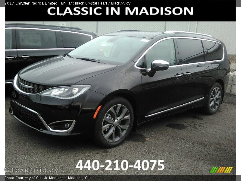 Brilliant Black Crystal Pearl / Black/Alloy 2017 Chrysler Pacifica Limited