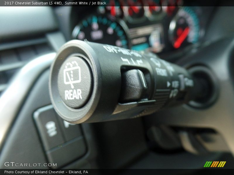 Summit White / Jet Black 2017 Chevrolet Suburban LS 4WD