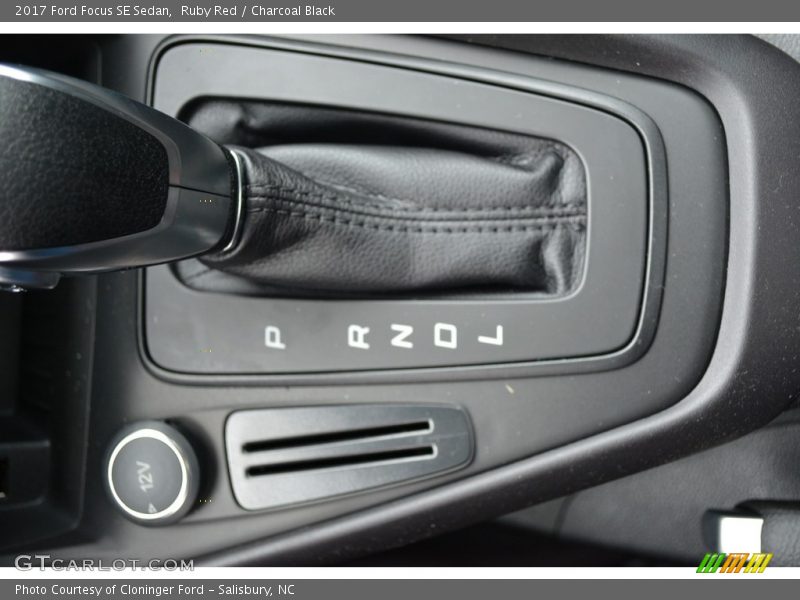 Ruby Red / Charcoal Black 2017 Ford Focus SE Sedan
