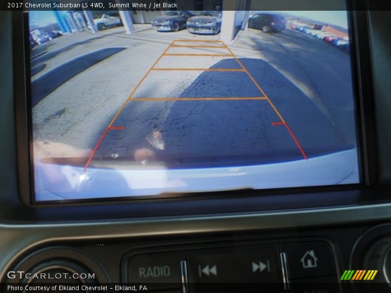 Summit White / Jet Black 2017 Chevrolet Suburban LS 4WD