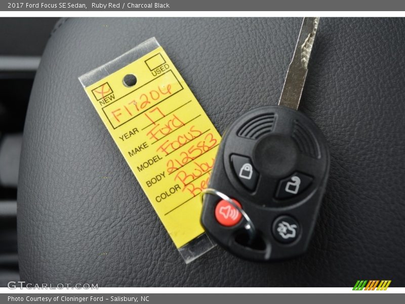 Ruby Red / Charcoal Black 2017 Ford Focus SE Sedan