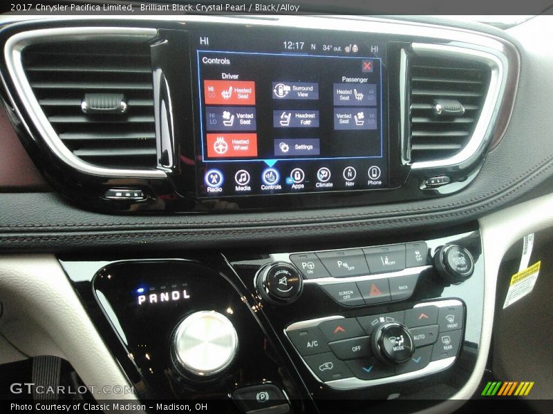 Brilliant Black Crystal Pearl / Black/Alloy 2017 Chrysler Pacifica Limited