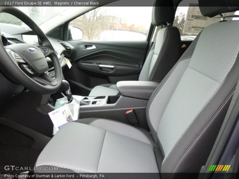 Magnetic / Charcoal Black 2017 Ford Escape SE 4WD