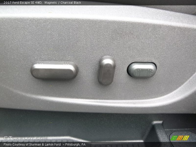 Magnetic / Charcoal Black 2017 Ford Escape SE 4WD