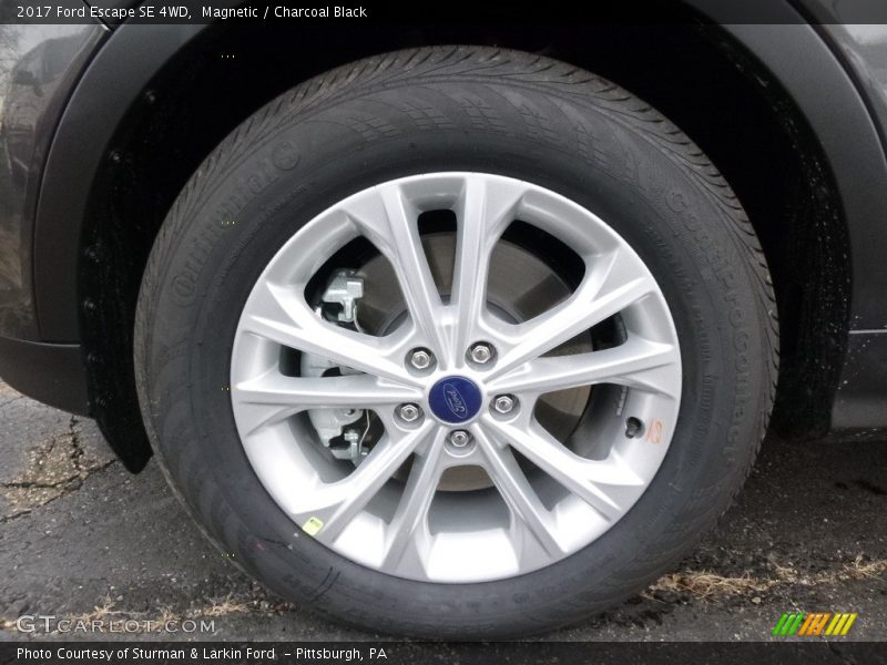 Magnetic / Charcoal Black 2017 Ford Escape SE 4WD