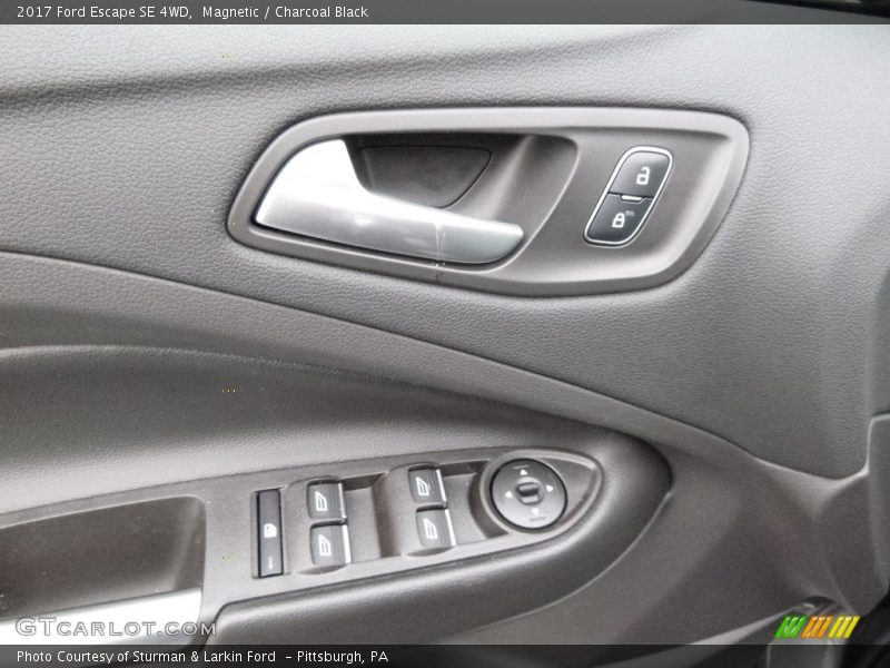 Magnetic / Charcoal Black 2017 Ford Escape SE 4WD