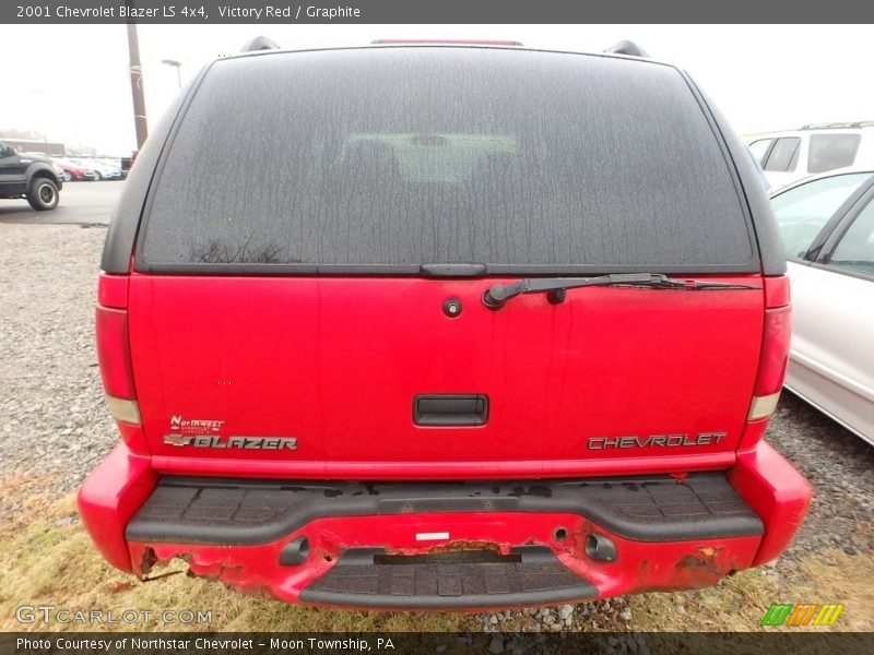 Victory Red / Graphite 2001 Chevrolet Blazer LS 4x4