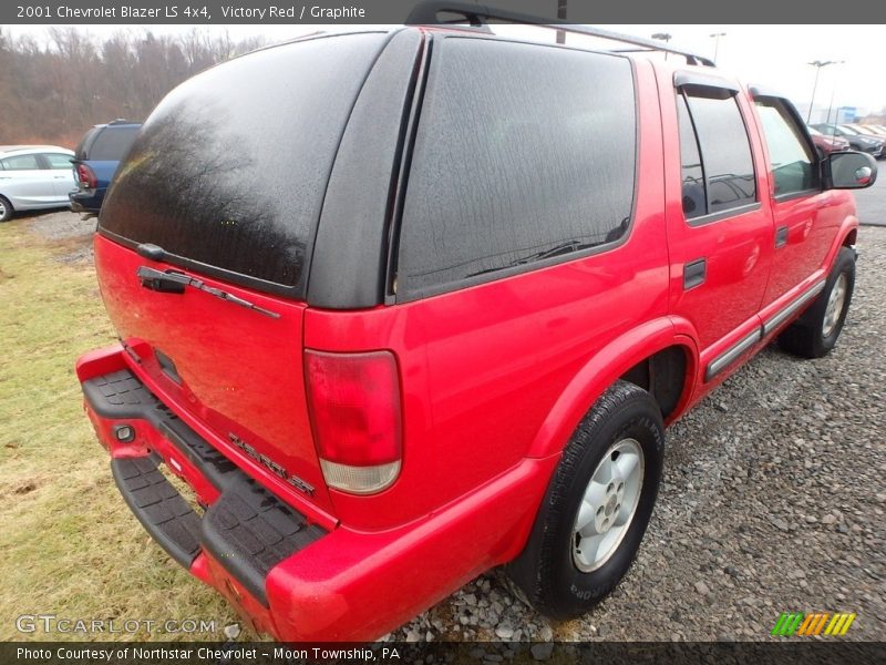 Victory Red / Graphite 2001 Chevrolet Blazer LS 4x4