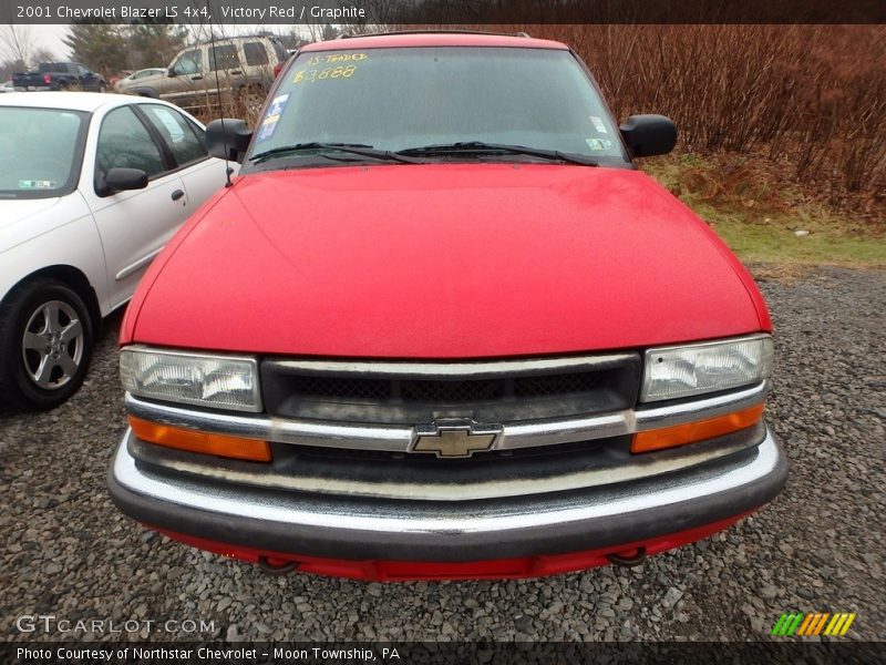 Victory Red / Graphite 2001 Chevrolet Blazer LS 4x4
